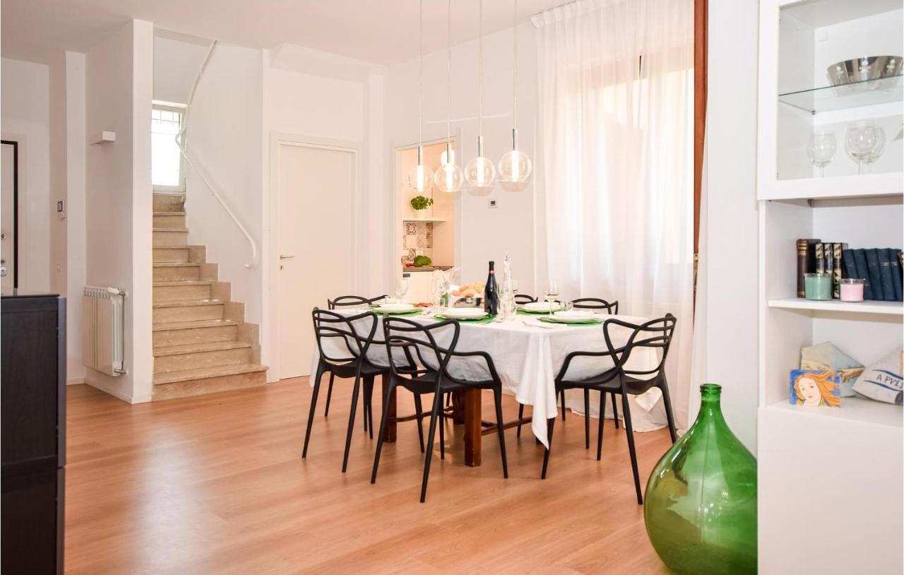 Cozy Home In Anguillara Sabazia With Kitchenette Bagian luar foto